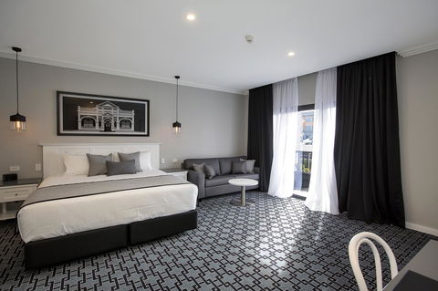 CH Boutique Hotel & Apartments, Ascend Hotel Collection - E Caravan Parks 1