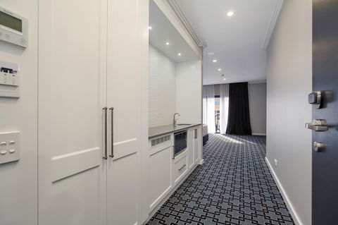 CH Boutique Hotel & Apartments, Ascend Hotel Collection - E Caravan Parks 6