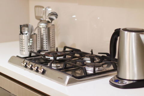 Modern & Cosy 2-Bedroom Apartment Hornsby - E Caravan Parks 10