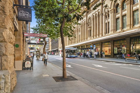 YEHS Hotel Sydney QVB - E Caravan Parks 4