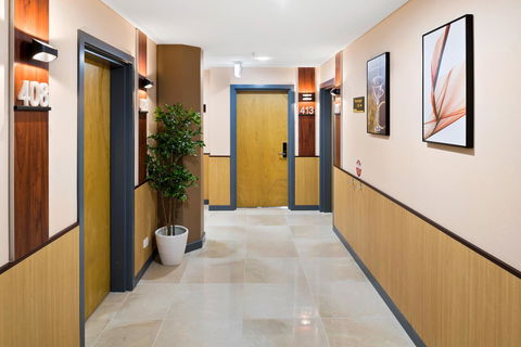 YEHS Hotel Sydney QVB - E Caravan Parks 42