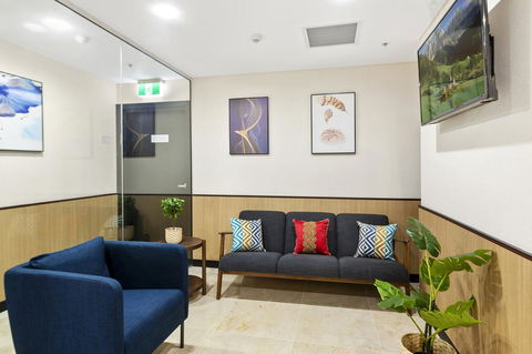 YEHS Hotel Sydney QVB - E Caravan Parks 15