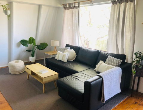 Little Blue Beach House - E Caravan Parks 8