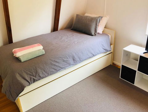Little Blue Beach House - E Caravan Parks 6