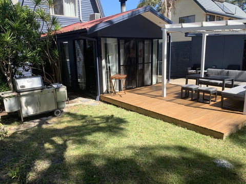 Little Blue Beach House - E Caravan Parks 16