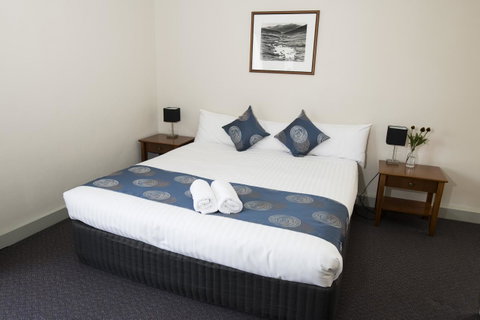 Banjo Paterson Inn - E Caravan Parks 25