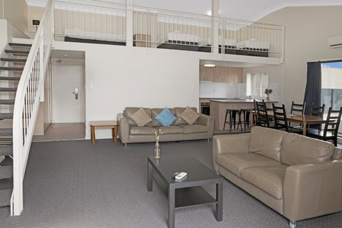Banjo Paterson Inn - E Caravan Parks 28