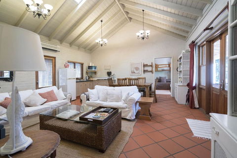 Thistle Hill Guesthouse - Walk To Many Wineries And Restaurants - E Caravan Parks 34