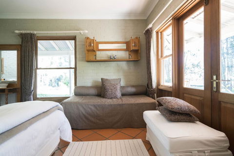 Thistle Hill Guesthouse - Walk To Many Wineries And Restaurants - E Caravan Parks 39
