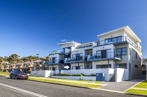 Beachfront 2 - E Caravan Parks 4