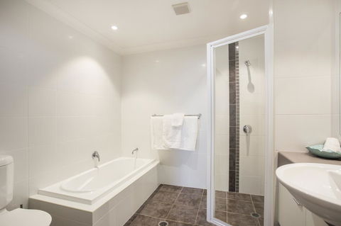 Beachfront 2 - E Caravan Parks 14