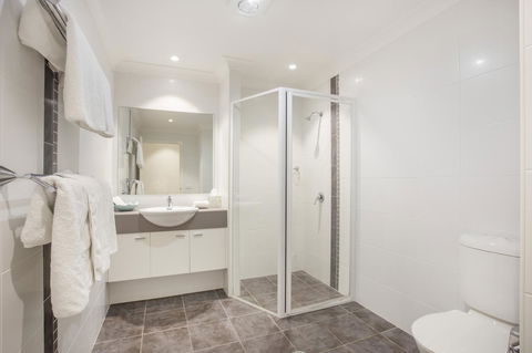Beachfront 2 - E Caravan Parks 18