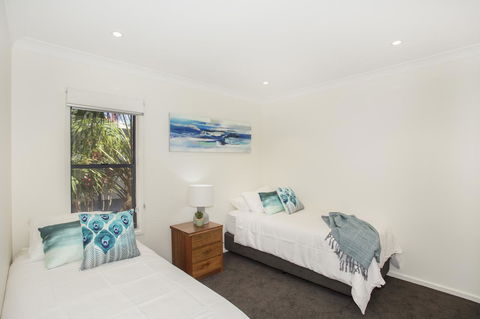 Beachfront 2 - E Caravan Parks 15
