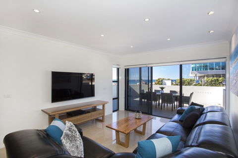 Beachfront 2 - E Caravan Parks 3