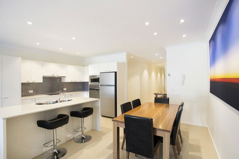 Beachfront 2 - E Caravan Parks 8