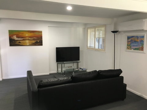 Arena Blanca Studio Apartment - E Caravan Parks 7