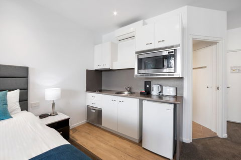 Mantra Quayside Port Macquarie - E Caravan Parks 2
