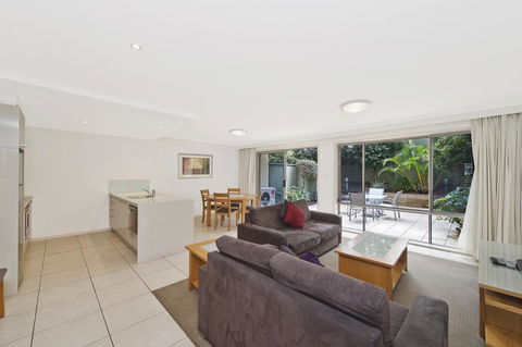 Flynns Beach Resort - E Caravan Parks 2