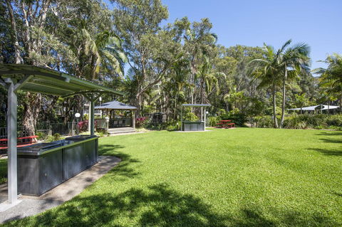 Flynns Beach Resort - E Caravan Parks 9