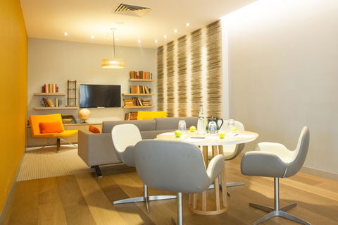 Novotel Sydney Darling Harbour - E Caravan Parks 27