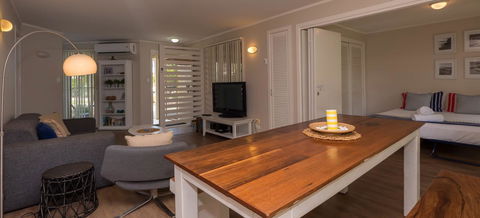 Hastings Cove Holiday Apartments - E Caravan Parks 12