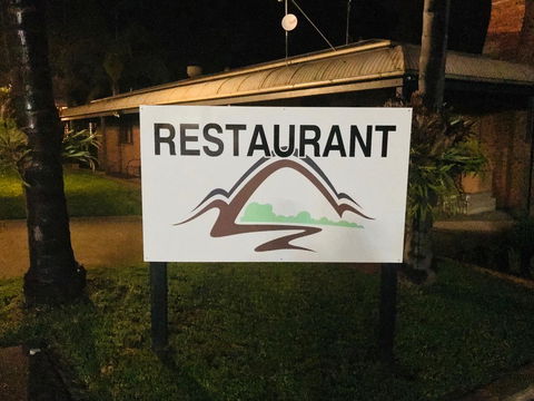 Bega Downs Motor Inn - E Caravan Parks 3