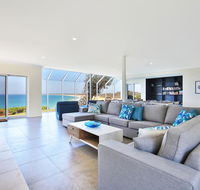 Neptune - Absolute Beachfront - E Caravan Parks