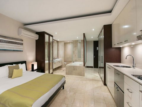 Santai 321 Beachside Studio - E Caravan Parks 4