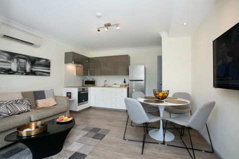 BEST WESTERN PLUS Apollo Hotel Newcastle - E Caravan Parks 21
