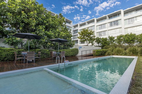 Oaks Nelson Bay Lure Suites - E Caravan Parks 10