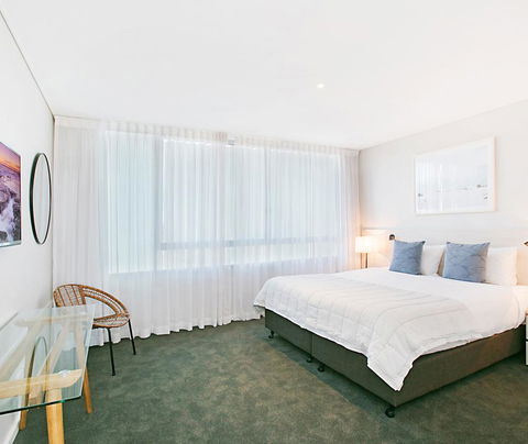 Oaks Nelson Bay Lure Suites - E Caravan Parks 2