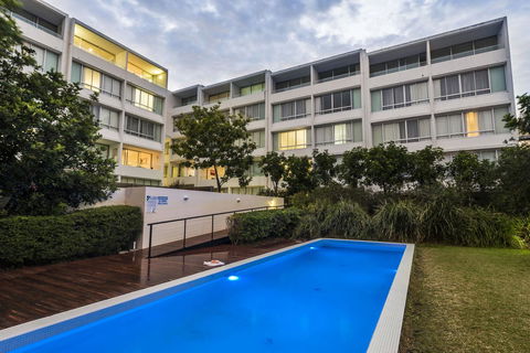 Oaks Nelson Bay Lure Suites - E Caravan Parks 9