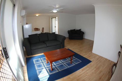 Sleepy Hill Motor Inn - E Caravan Parks 41