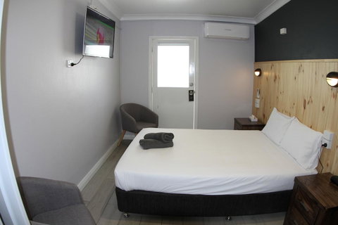 Sleepy Hill Motor Inn - E Caravan Parks 30