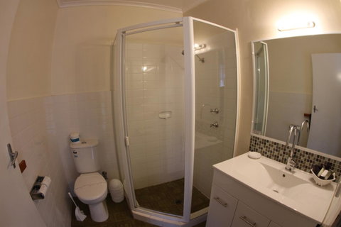 Sleepy Hill Motor Inn - E Caravan Parks 26