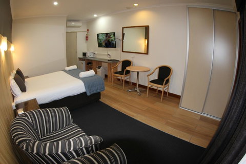 Sleepy Hill Motor Inn - E Caravan Parks 15