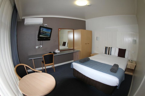 Sleepy Hill Motor Inn - E Caravan Parks 24