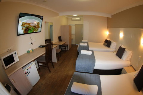 Sleepy Hill Motor Inn - E Caravan Parks 33