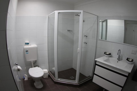 Sleepy Hill Motor Inn - E Caravan Parks 40
