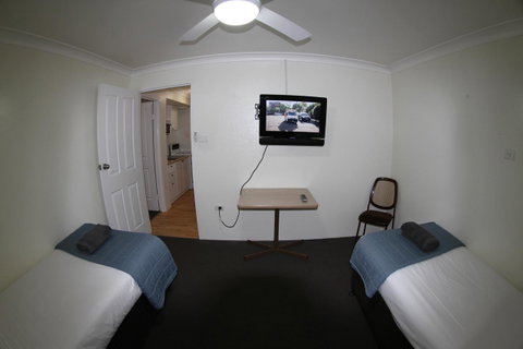 Sleepy Hill Motor Inn - E Caravan Parks 37
