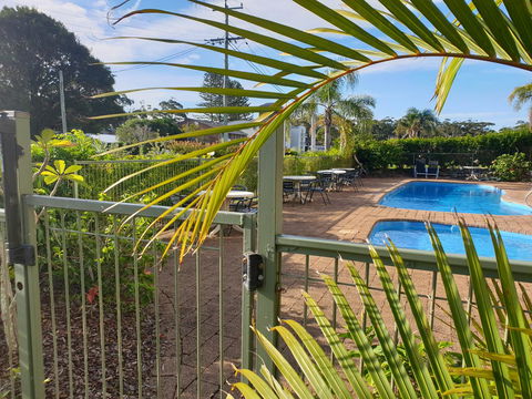 Marina Resort - E Caravan Parks 10