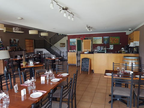 Nightingale Villas - E Caravan Parks 11