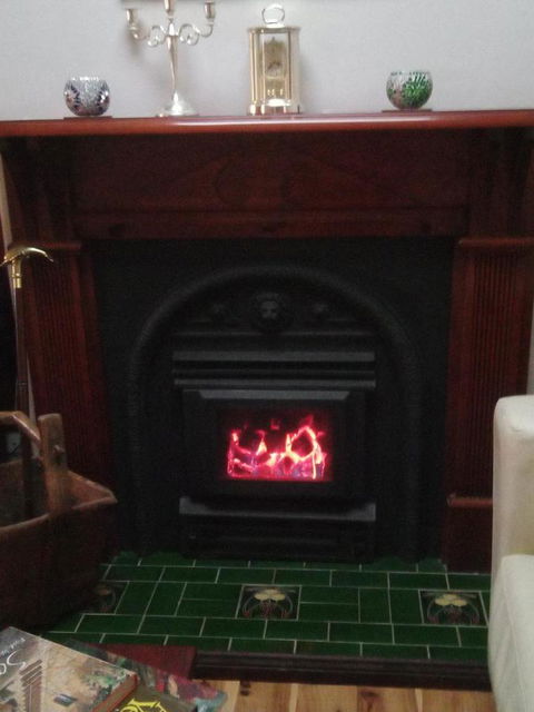 Boot Makers Cottage - E Caravan Parks 9
