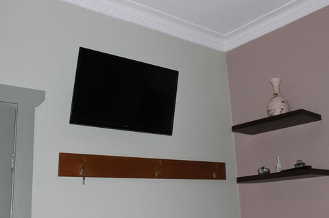 Boot Makers Cottage - E Caravan Parks 14