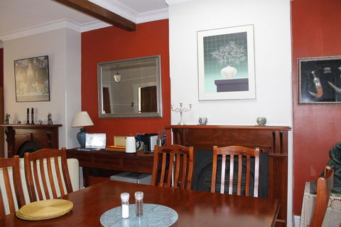 Boot Makers Cottage - E Caravan Parks 3