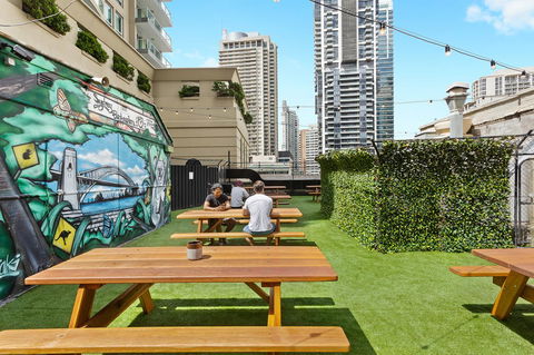 Summer House Sydney City - Formerly Sydney Backpackers - E Caravan Parks 9