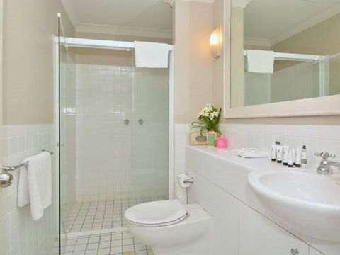 Villa 3br Chianti Villa Located Within Cypress Lakes Resort - E Caravan Parks 13