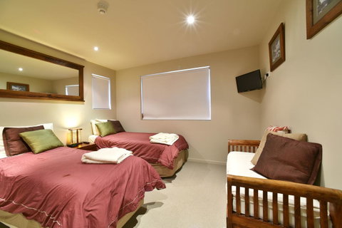 Snowstream 4 - E Caravan Parks 3