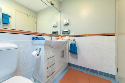 Condo 105 @ Horizons Golf Resort - Salamander Bay NSW - E Caravan Parks 21