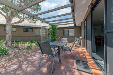 Condo 105 @ Horizons Golf Resort - Salamander Bay NSW - E Caravan Parks 15
